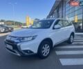Белый Мицубиси Аутлендер, объемом двигателя 2 л и пробегом 135 тыс. км за 17700 $, фото 1 на Automoto.ua