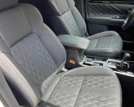 Белый Мицубиси Аутлендер, объемом двигателя 2 л и пробегом 77 тыс. км за 18200 $, фото 8 на Automoto.ua