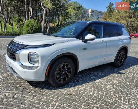 Белый Мицубиси Аутлендер, объемом двигателя 2.36 л и пробегом 43 тыс. км за 34300 $, фото 15 на Automoto.ua