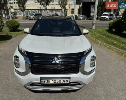Мицубиси Аутлендер 2022 в Днепре (Днепропетровске) на Automoto.ua Белый Мицубиси Аутлендер, объемом двигателя 2.36 л и пробегом 44 тыс. км за 37300 $, фото 10 на Automoto.ua