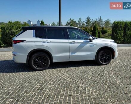 Белый Мицубиси Аутлендер, объемом двигателя 2.36 л и пробегом 43 тыс. км за 34300 $, фото 8 на Automoto.ua