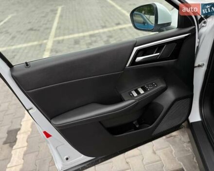 Белый Мицубиси Аутлендер, объемом двигателя 2.49 л и пробегом 70 тыс. км за 24900 $, фото 20 на Automoto.ua