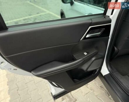 Білий Міцубісі Аутлендер, об'ємом двигуна 2.49 л та пробігом 70 тис. км за 25000 $, фото 47 на Automoto.ua