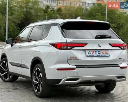 Белый Мицубиси Аутлендер, объемом двигателя 2.49 л и пробегом 70 тыс. км за 24900 $, фото 8 на Automoto.ua