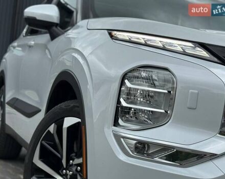 Белый Мицубиси Аутлендер, объемом двигателя 2.49 л и пробегом 70 тыс. км за 24900 $, фото 15 на Automoto.ua