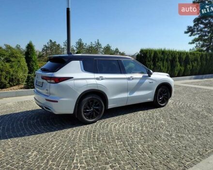 Белый Мицубиси Аутлендер, объемом двигателя 2.36 л и пробегом 43 тыс. км за 34300 $, фото 6 на Automoto.ua