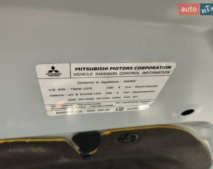 Білий Міцубісі Аутлендер, об'ємом двигуна 2.36 л та пробігом 38 тис. км за 37000 $, фото 36 на Automoto.ua