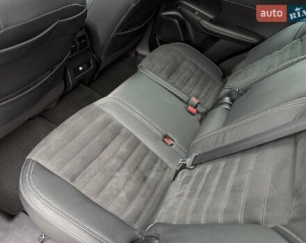 Белый Мицубиси Аутлендер, объемом двигателя 2.49 л и пробегом 70 тыс. км за 25500 $, фото 24 на Automoto.ua