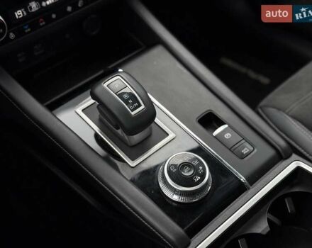 Білий Міцубісі Аутлендер, об'ємом двигуна 2.49 л та пробігом 70 тис. км за 25000 $, фото 46 на Automoto.ua