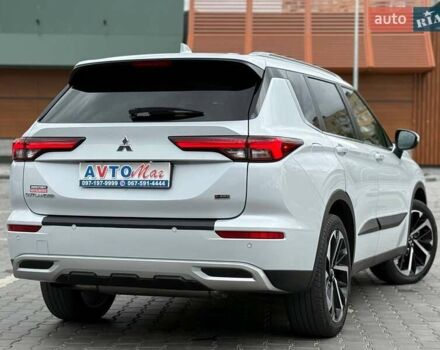 Белый Мицубиси Аутлендер, объемом двигателя 2.49 л и пробегом 70 тыс. км за 25500 $, фото 8 на Automoto.ua