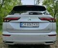 Белый Мицубиси Аутлендер, объемом двигателя 2.49 л и пробегом 13 тыс. км за 30000 $, фото 2 на Automoto.ua