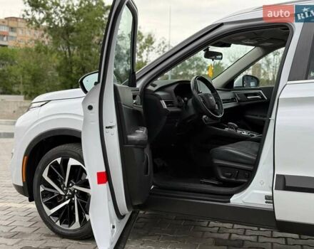 Белый Мицубиси Аутлендер, объемом двигателя 2.49 л и пробегом 70 тыс. км за 25500 $, фото 18 на Automoto.ua