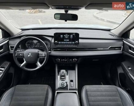 Белый Мицубиси Аутлендер, объемом двигателя 2.49 л и пробегом 70 тыс. км за 24900 $, фото 22 на Automoto.ua