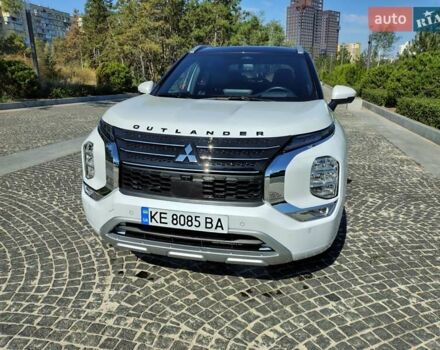 Белый Мицубиси Аутлендер, объемом двигателя 2.36 л и пробегом 43 тыс. км за 34300 $, фото 17 на Automoto.ua