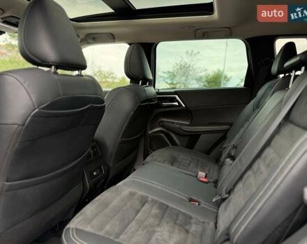 Белый Мицубиси Аутлендер, объемом двигателя 2.49 л и пробегом 70 тыс. км за 25500 $, фото 23 на Automoto.ua