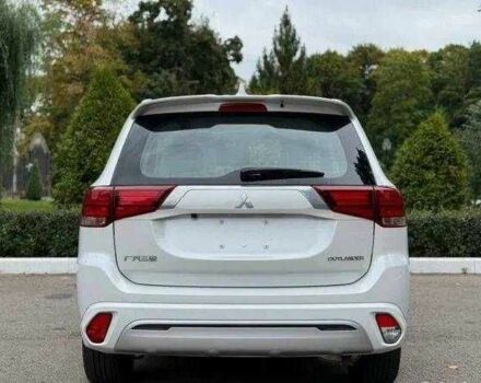 Міцубісі Аутлендер 2022 у Одесі на Automoto.ua Білий Міцубісі Аутлендер, об'ємом двигуна 0 л та пробігом 21 тис. км за 22000 $, фото 8 на Automoto.ua
