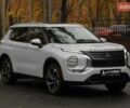 Міцубісі Аутлендер 2022 у Харкові на Automoto.ua Білий Міцубісі Аутлендер, об'ємом двигуна 2.49 л та пробігом 18 тис. км за 30500 $, фото 2 на Automoto.ua