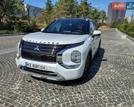 Белый Мицубиси Аутлендер, объемом двигателя 2.36 л и пробегом 43 тыс. км за 34300 $, фото 14 на Automoto.ua