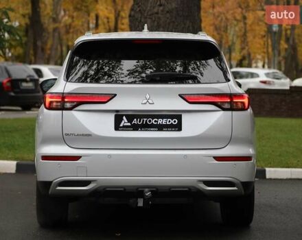 Міцубісі Аутлендер 2022 у Харкові на Automoto.ua Білий Міцубісі Аутлендер, об'ємом двигуна 2.49 л та пробігом 18 тис. км за 30500 $, фото 4 на Automoto.ua