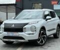 Белый Мицубиси Аутлендер, объемом двигателя 2.49 л и пробегом 70 тыс. км за 25800 $, фото 1 на Automoto.ua