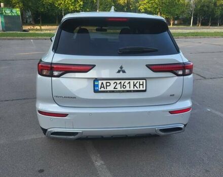 Белый Мицубиси Аутлендер, объемом двигателя 2.49 л и пробегом 67 тыс. км за 26000 $, фото 5 на Automoto.ua