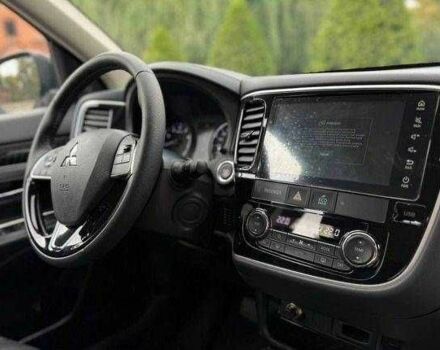 Міцубісі Аутлендер 2022 у Одесі на Automoto.ua Білий Міцубісі Аутлендер, об'ємом двигуна 0 л та пробігом 21 тис. км за 22000 $, фото 23 на Automoto.ua