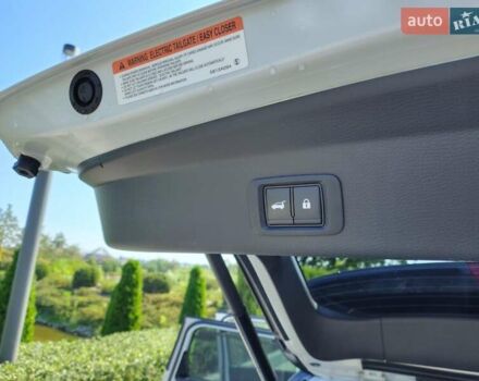 Белый Мицубиси Аутлендер, объемом двигателя 2.36 л и пробегом 43 тыс. км за 34300 $, фото 48 на Automoto.ua