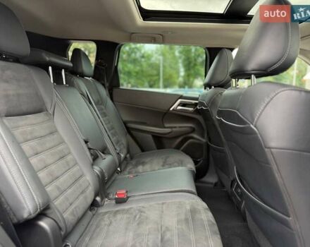 Белый Мицубиси Аутлендер, объемом двигателя 2.49 л и пробегом 70 тыс. км за 25500 $, фото 31 на Automoto.ua