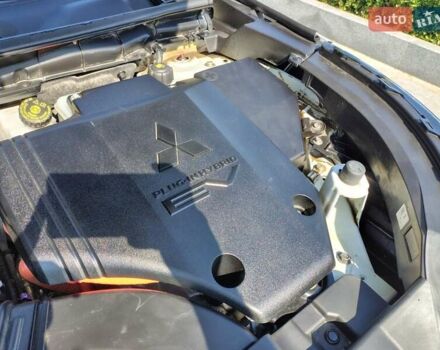 Белый Мицубиси Аутлендер, объемом двигателя 2.36 л и пробегом 43 тыс. км за 34300 $, фото 34 на Automoto.ua