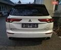 Белый Мицубиси Аутлендер, объемом двигателя 2.4 л и пробегом 61 тыс. км за 37000 $, фото 3 на Automoto.ua
