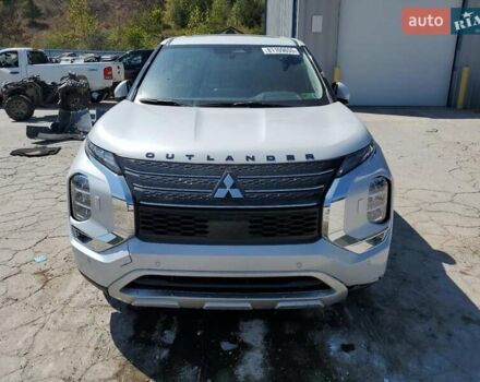 Белый Мицубиси Аутлендер, объемом двигателя 2.49 л и пробегом 43 тыс. км за 14318 $, фото 1 на Automoto.ua