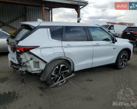 Белый Мицубиси Аутлендер, объемом двигателя 2.5 л и пробегом 86 тыс. км за 29500 $, фото 4 на Automoto.ua