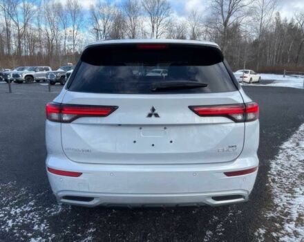 Білий Міцубісі Аутлендер, об'ємом двигуна 2 л та пробігом 23 тис. км за 9500 $, фото 4 на Automoto.ua