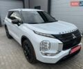 Белый Мицубиси Аутлендер, объемом двигателя 2.49 л и пробегом 45 тыс. км за 28500 $, фото 1 на Automoto.ua