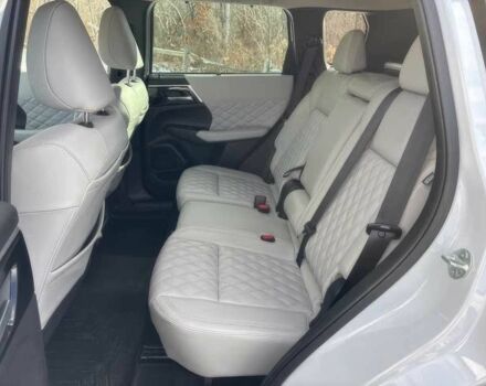 Білий Міцубісі Аутлендер, об'ємом двигуна 2 л та пробігом 23 тис. км за 9500 $, фото 13 на Automoto.ua