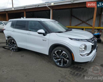 Белый Мицубиси Аутлендер, объемом двигателя 2.5 л и пробегом 86 тыс. км за 29500 $, фото 1 на Automoto.ua