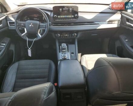 Белый Мицубиси Аутлендер, объемом двигателя 2.49 л и пробегом 43 тыс. км за 14318 $, фото 7 на Automoto.ua