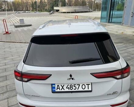 Білий Міцубісі Аутлендер, об'ємом двигуна 2.4 л та пробігом 67 тис. км за 39500 $, фото 8 на Automoto.ua