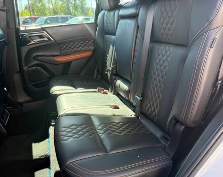 Белый Мицубиси Аутлендер, объемом двигателя 0 л и пробегом 24 тыс. км за 18500 $, фото 11 на Automoto.ua