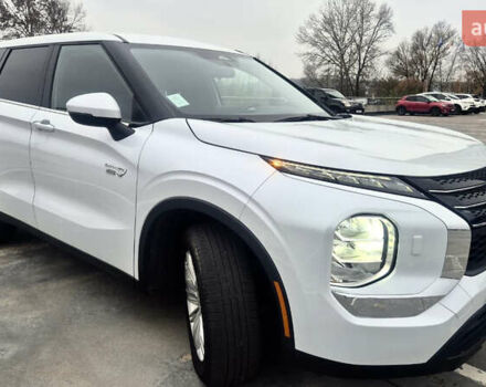 Белый Мицубиси Аутлендер, объемом двигателя 2.36 л и пробегом 33 тыс. км за 34600 $, фото 10 на Automoto.ua