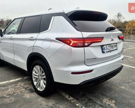 Белый Мицубиси Аутлендер, объемом двигателя 2.36 л и пробегом 33 тыс. км за 34600 $, фото 13 на Automoto.ua