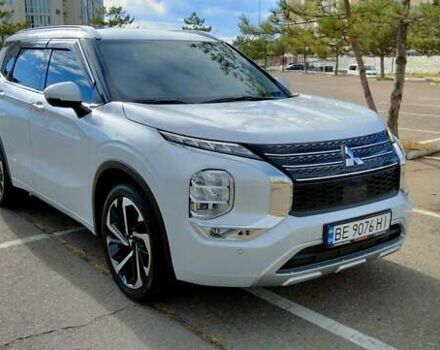 Мицубиси Аутлендер 2024 в Николаеве на Automoto.ua Белый Мицубиси Аутлендер, объемом двигателя 2.49 л и пробегом 7 тыс. км за 39800 $, фото 22 на Automoto.ua