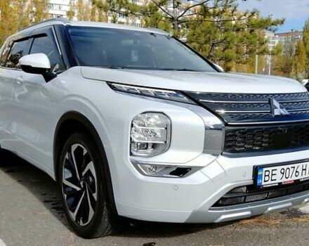 Мицубиси Аутлендер 2024 в Николаеве на Automoto.ua Белый Мицубиси Аутлендер, объемом двигателя 2.49 л и пробегом 7 тыс. км за 39800 $, фото 18 на Automoto.ua