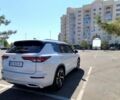 Мицубиси Аутлендер 2024 в Николаеве на Automoto.ua Белый Мицубиси Аутлендер, объемом двигателя 2.49 л и пробегом 7 тыс. км за 39800 $, фото 3 на Automoto.ua