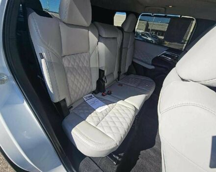 Белый Мицубиси Аутлендер, объемом двигателя 0 л и пробегом 48 тыс. км за 25300 $, фото 7 на Automoto.ua