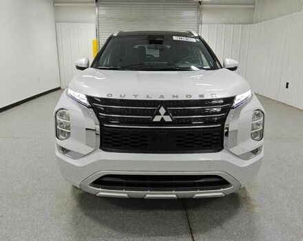 Белый Мицубиси Аутлендер, объемом двигателя 2.5 л и пробегом 12 тыс. км за 11000 $, фото 5 на Automoto.ua