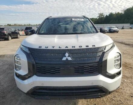 Білий Міцубісі Аутлендер, об'ємом двигуна 2.5 л та пробігом 8 тис. км за 9500 $, фото 4 на Automoto.ua