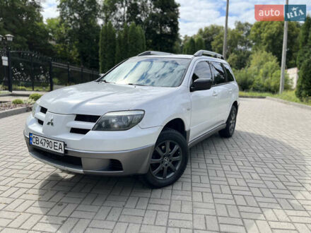 Мицубиси Аутлендер 2003 в Киеве на Automoto.ua Белый Мицубиси Аутлендер, объемом двигателя 0 л и пробегом 350 тыс. км за 6100 $, фото 1 на Automoto.ua