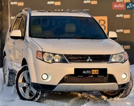 Білий Міцубісі Аутлендер, об'ємом двигуна 3 л та пробігом 313 тис. км за 8900 $, фото 1 на Automoto.ua