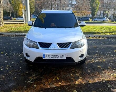 Білий Міцубісі Аутлендер, об'ємом двигуна 2.4 л та пробігом 230 тис. км за 9000 $, фото 1 на Automoto.ua